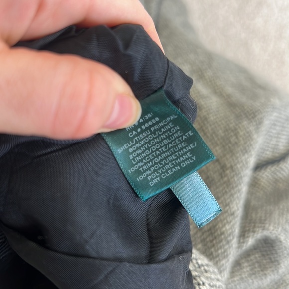 Ralph Lauren Wool Skirt with faux leather piping. - Picture 6 of 7